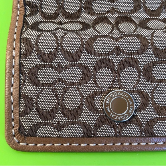 EUC Coach Signature Logo Contact Lens Travel Case - Picture 3 of 8